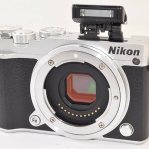 ★美品★ ニコン Nikon 1 J5 ボディ シルバー ミラーレス一眼カメラ 2404119の画像7