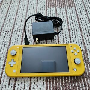 Nintendo Switch Lite イエロー