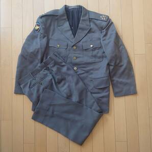 ★ 【現状品】 陸上自衛隊 北部方面隊 旧制服 一等陸尉 仕立制服 上下 肩章・ワッペン付き オーダーメイド 1971年製 ★の画像1