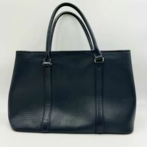 1円 【美品】 BARNEYS NEW YORK バーニーズニューヨーク トートバッグ ビジネスバッグ チャーム付き レザー メンズ 男女兼用_画像2