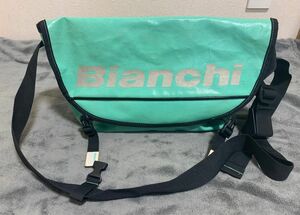 Bianchi ビアンキ　ショルダーバッグ　チェレステブルー