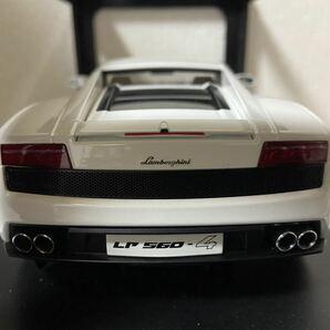 オートアート 1/18 ランボルギーニ ガヤルド LP560-4 ホワイト AUTOart Lamborghini Gallardoの画像5