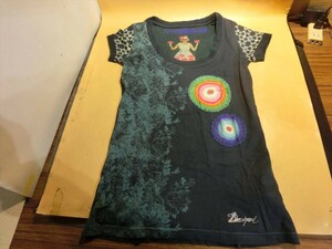 【HW82-46】【送料無料】Desigual デシグアル/プリント 刺繍 Tシャツ/XSサイズ/レディース/※使用感・毛羽立ち・ヨレ有