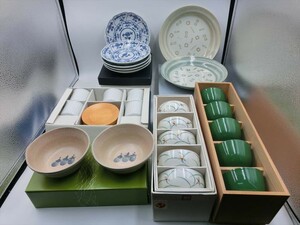 G【MK4-63】【140サイズ】未検品/橘吉、香蘭社、松峰窯 等/湯呑、茶碗、皿/まとめてセット/※外箱に汚れあり