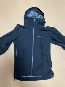 パタゴニア スーパープルマジャケット アウター 上着 Patagonia Super Pluma Jacket メンズS 黒ブラック