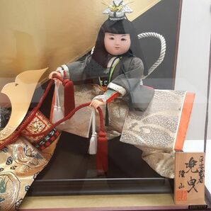 日本人形　5月人形　引き 兜 　兜曳　平安 武者 　隆山　 ガラスケース入り