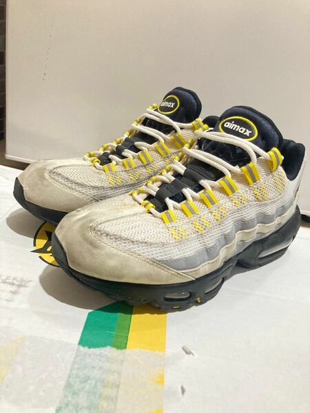 NIKE AIR MAX 95 エッセンシャル