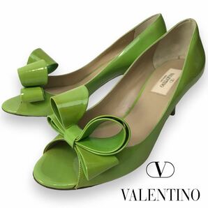 j63 VALENTINO GARAVANI ヴァレンティノ エナメル パンプス オープントゥ パテント レザー リボン グリーン 37.5 正規品 サンダル の画像1