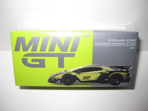 LB-Silhouette WORKS ランボルギーニ アヴェンタドール GT EVO ライム （左ハンドル） （1/64スケール ダイキャスト MINI GT MGT00605-L）