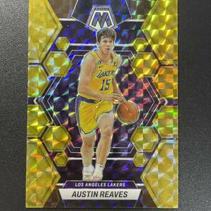 Austin Reaves 2022 Mosaic YELLOW GOLD REACTIVE NBAカードの画像1