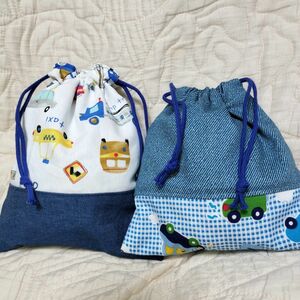 ハンドメイド コップ袋 2枚セット　小物入れ 入園 入学 巾着袋 巾着　給食ナフキン入れ　はたらくくるま