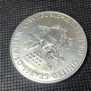 31.1 グラム 2020年 (新品) アメリカ 「イーグル ウオーキング リバティ」純銀1オンス 銀貨の画像6