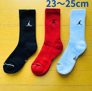 NIKE　ジョーダン　バスケット　ソックス　23～25cm　白黒赤　ジュニア