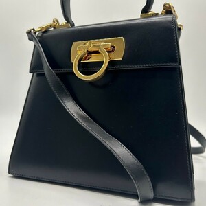 極美品◆ミニ サルヴァトーレフェラガモ FERRAGAMO ハンドバッグ ショルダーバッグ 2way ガンチーニ ゴールド金具 レザー 本革 ブラック 黒