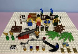 レゴ LEGO 海賊ごっこ遊び　ミニフィグ4体（大3.小1）　海賊シリーズ