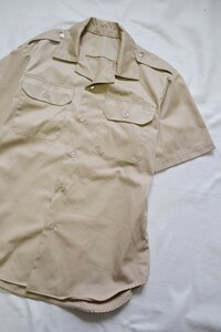 【デッドストック】米軍 76年製 TAN 445 半袖シャツ MEDIUM オフィサーシャツ サービスドレスシャツ チノシャツ ビンテージ