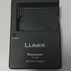 Panasonic LUMIX DE-A93 バッテリーチャージャー 充電器
