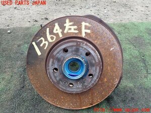 1UPJ-13644295]ベンツ B200 d(247012)左フロントナックルハブ 中古