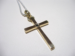 Art hand Auction Nio Chokin One Star Black Diamond Gold Cross fait à la main b, accessoires pour hommes, collier, or