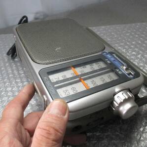 【■Panasonic ワイドFM対応 FM/AMポータブルラジオ RF-2400 動作品 ACコード付き】★ の画像4