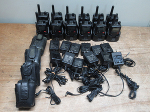  summarize iCOM transceiver IC-4077 12 pcs / stand BC-164 12 pcs / charger BC-164 12 piece / cover 4 piece transceiver control 6I0403E-B3