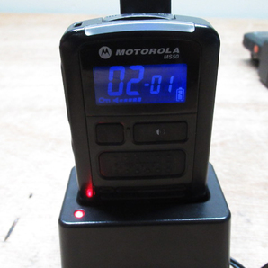 まとめ MOTOROLA モトローラ 特定小電力 トランシーバ MS50 9台セット / AC充電器 SPN5406A 8個 / イヤホン 取説付 無線機 管理6I0403G-B8の画像10