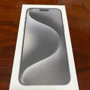 iPhone 15 Pro Max ブラックチタニウム 256GB SIMフリー