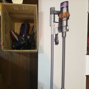 dyson ダイソン V15 detect total clean 掃除機 スタンド元箱 付属品付き コードレスクリーナーの画像2