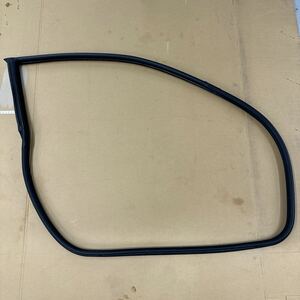 ポルシェ　997 DOOR BODYSEAL RH 99753707605 ウェザーストリップ　右側