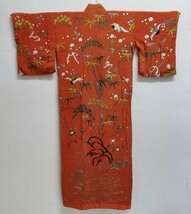 アンティーク着物 ＊生地に弱みあり　時代衣装　縮緬 豪華刺繍装束　舞台　正絹　天然染料 紅花染 めちりめん　古布　時代裂 古裂　st/1252_画像6