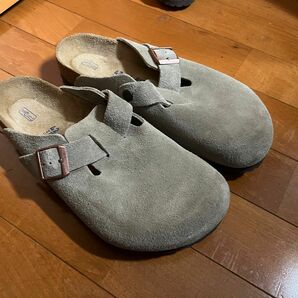 サンダル Boston Soft Footbed Suede ユニセックス