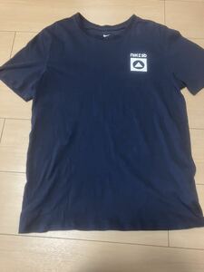 NIKE SB Tシャツ Mサイズ 紺色 綿100% ナイキジャパン正規品 (230410)