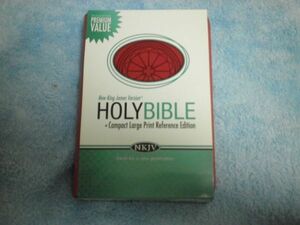 Holy Bible: New King James Version, Raspberry Leathersoft Reference NO2