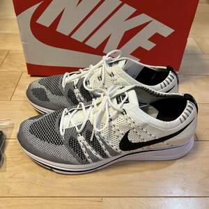 NIKE FLYKNIT TRAINER 28cm ホワイト　ブラック　ナイキ　フライニット　トレーナー　カニエ　Kanye