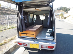 Minicab Van　平成２1993vehicle中泊　Ｕ６１Ｖ最終type　98.889キロ　後ろベット　上部棚　５速　Vehicle inspection1994５月31日　重要部品交換済み