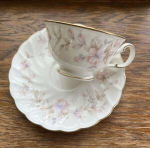 ノリタケ セリナ カップ&ソーサー Noritake ボーンチャイナ 廃盤品 未使用品 お花の絵柄 ピンク系 1客