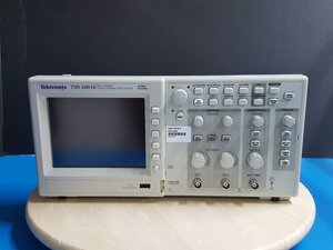 (NBC) Tektronix TDS1001B デジタルオシロスコープ 40MHz 2ch 500MS/s, TPP0101 x 2本付き (中古 0059)