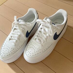 NIKE ナイキ W COURT VISION ALTA LTR ウィメンズ コート ビジョン アルタ　23.5センチ