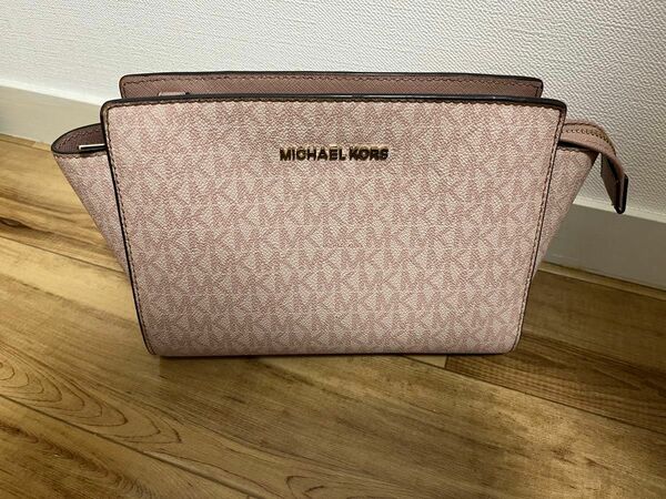 GW限定値下げ！MICHAEL KORS ショルダーバッグ レザー マイケルコース 斜め掛け