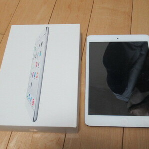 ★iPad mini (第1世代) 中古 初期化済 Apple iPad mini 16GB Wi-Fi Silver MD531J/A A1432の画像1