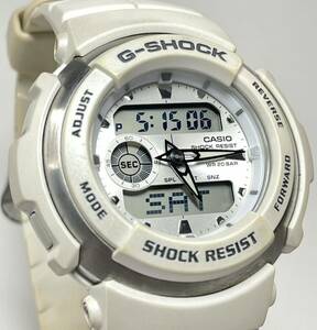 Casio G-SHOCK G-300LV 白 デジアナ Gショック クォーツ デジタル