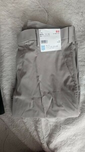 未使用 ユニクロ UNIQLO 感動パンツ ベージュ ストレッチ コットン サイズ82×76