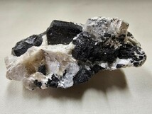 S-065 天然石 原石 クォーツインブラックトルマリン 8.7×5.6×3.4cm 175.1g_画像4