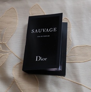 人気製品！スプレータイプ サンプル Dior SAUVAGE ディオール ソヴァージュ 試供品 　　表参道ヒルズ