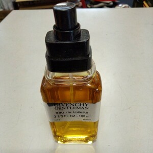 GIVENCHY GENTLEMAN オードトワレ 100ml 3 1/3 fl oz vaporisateur eau de toilette spray 　新品　◯30