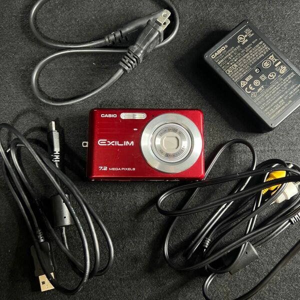 CASIO EXILIM 7.2 MEGA PIXELS EX-Z77 RED