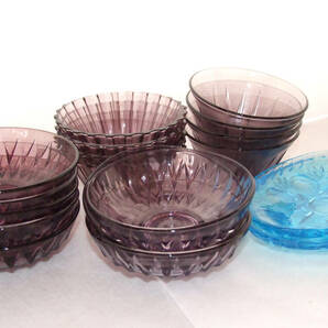 昭和 レトロ ガラス 皿 紫 ブラウン 水色 デザート / つゆ皿 / １８枚セット ジャンク品の画像1