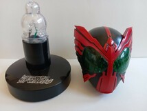 マスコレ　仮面ライダーオーズ　タカトラバッタ　発光台座　ライダーマスクコレクション　タトバコンボ　仮面ライダー　オーズ_画像1