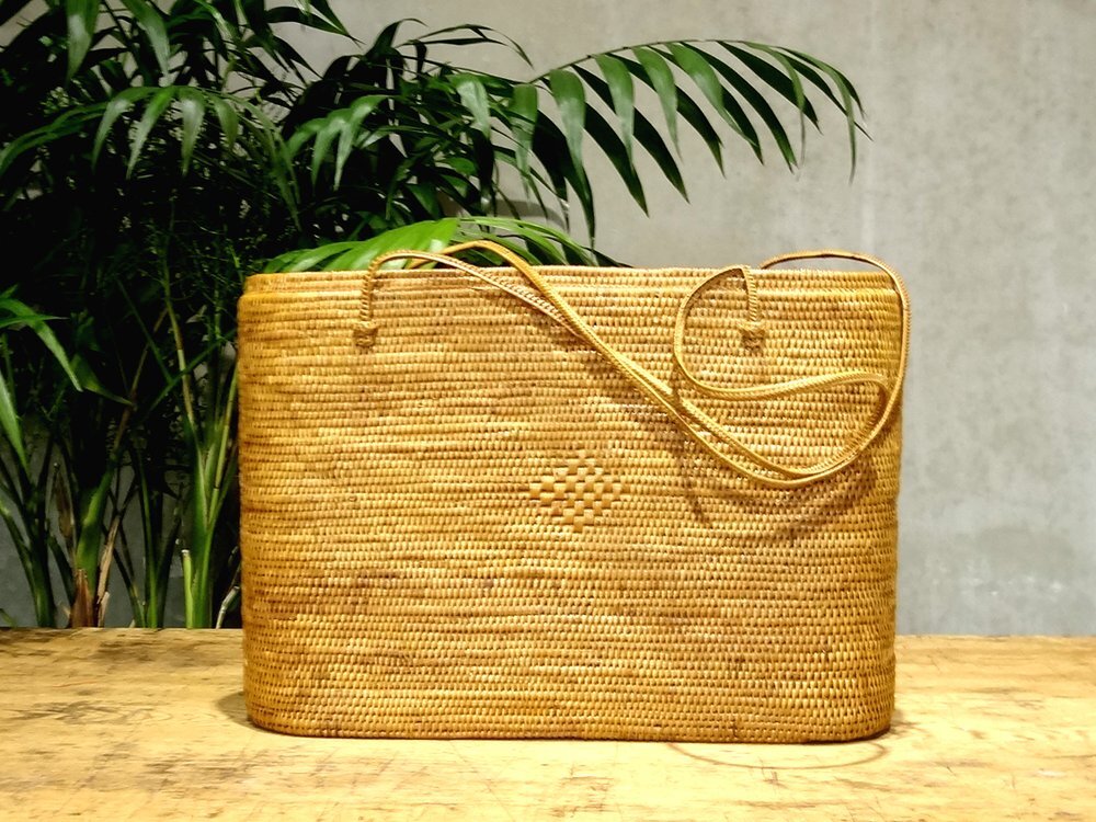 [SAMURAI] حقيبة سلة مصنوعة يدويًا من بالي all-Ata غير مستخدمة مصنوعة يدويًا بنسبة 100% من المواد الطبيعية حقيبة Ata F15, موضة, حقيبة السيدات, سلة, سلة الخوص