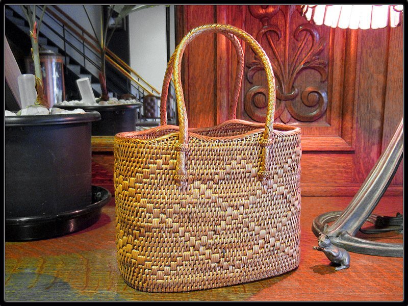 [SAMURAI] Unbenutzte Bali All-Ata handgefertigte runde Form Rautenmuster 100% Naturmaterial Korbtasche Ata Tasche N8, Mode, Damentasche, Korb, Weidenkorb